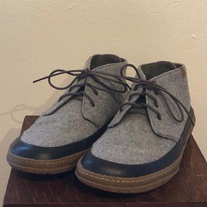 Mens/Unisex El Naturalista wool and leather lace up shoes. Size 41. NWOT